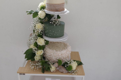 Hochzeitstorte dreistöckig unterschiedliche Sorten