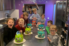 Selbst die ganz Kleinen können schon Monstertorten machen