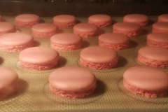 Macarons beim Backen