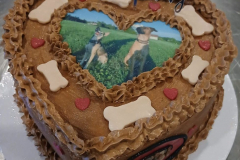 Herztorte mit gedrucktem Hundebild