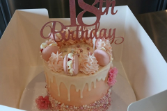 Torte-Macarons-Geburtstag