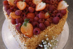 Torte Herz Erdbeer Himbeer